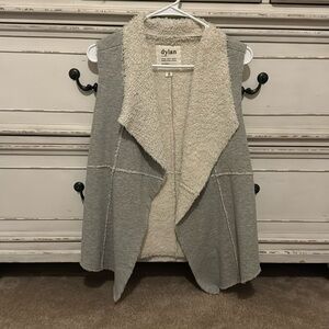 Gray sleeveless vest cardigan